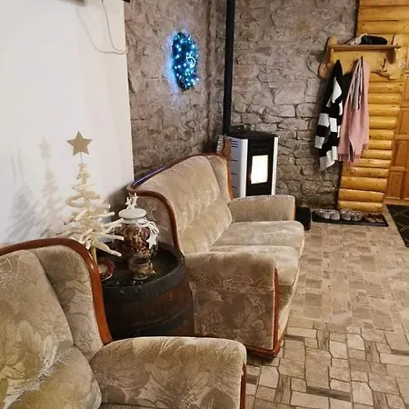 U Eli I Tomka